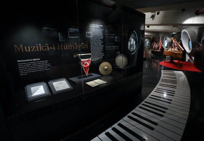 CSO'nun asırlık enstrümanları CSO1826 Sergi Alanı'nda sergileniyor